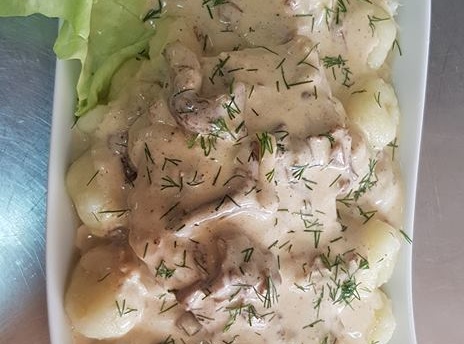 Obiady domowe KARAT - w stoł&oacute;wce przy Szkole Podstawowej, przy deptaku 