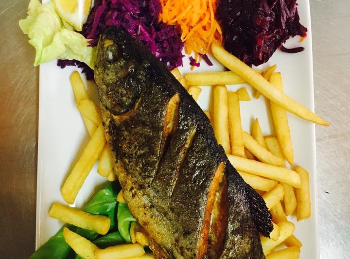 Obiady domowe KARAT - w stoł&oacute;wce przy Szkole Podstawowej, przy deptaku 