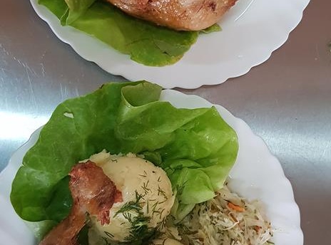 Obiady domowe KARAT - w stoł&oacute;wce przy Szkole Podstawowej, przy deptaku 